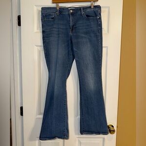 Lucky Brand Women's Blue Stretch Bootcut Jeans. Euc
